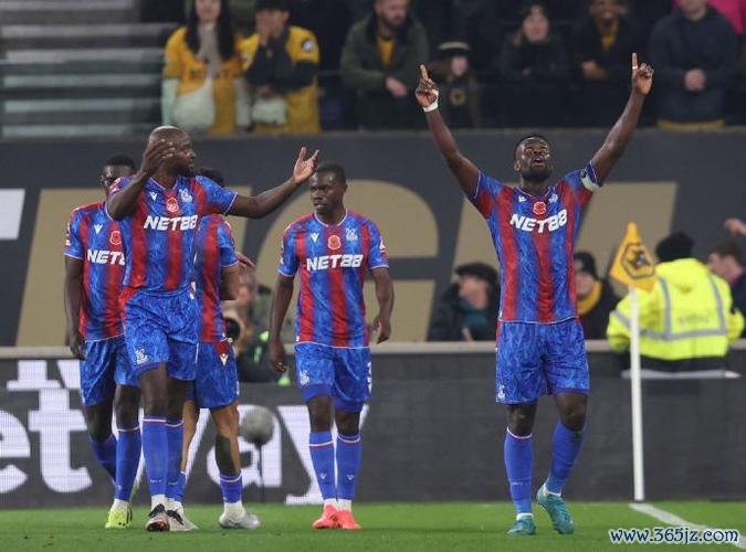 英超-库库亚利亚与马杜埃凯建功 切尔西3-1击败狼队