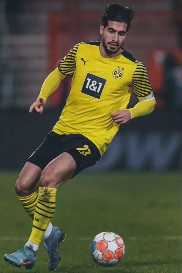 开云体育app 多特蒙德买断中场球员埃姆雷·詹